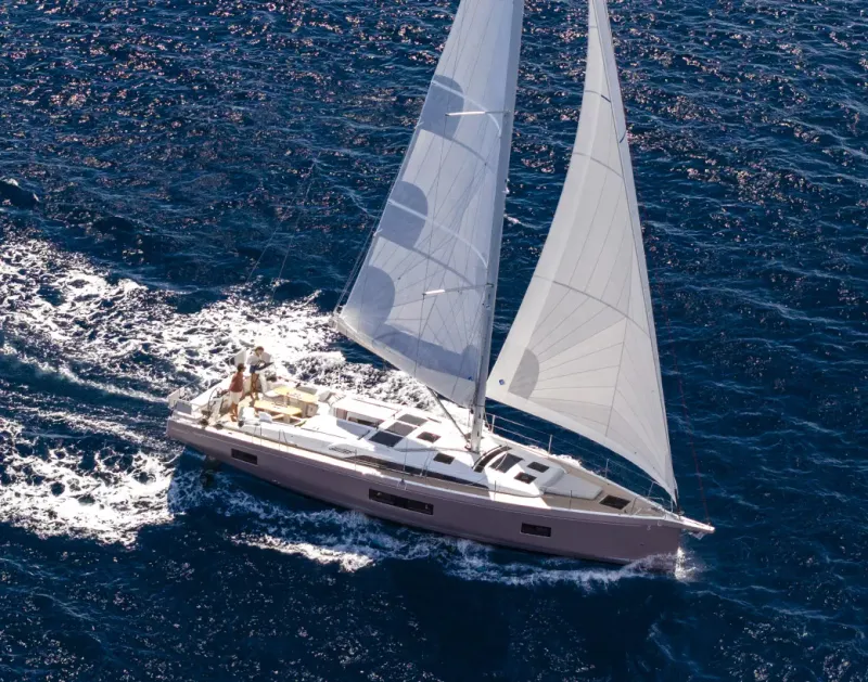 Beneteau Oceanis 52