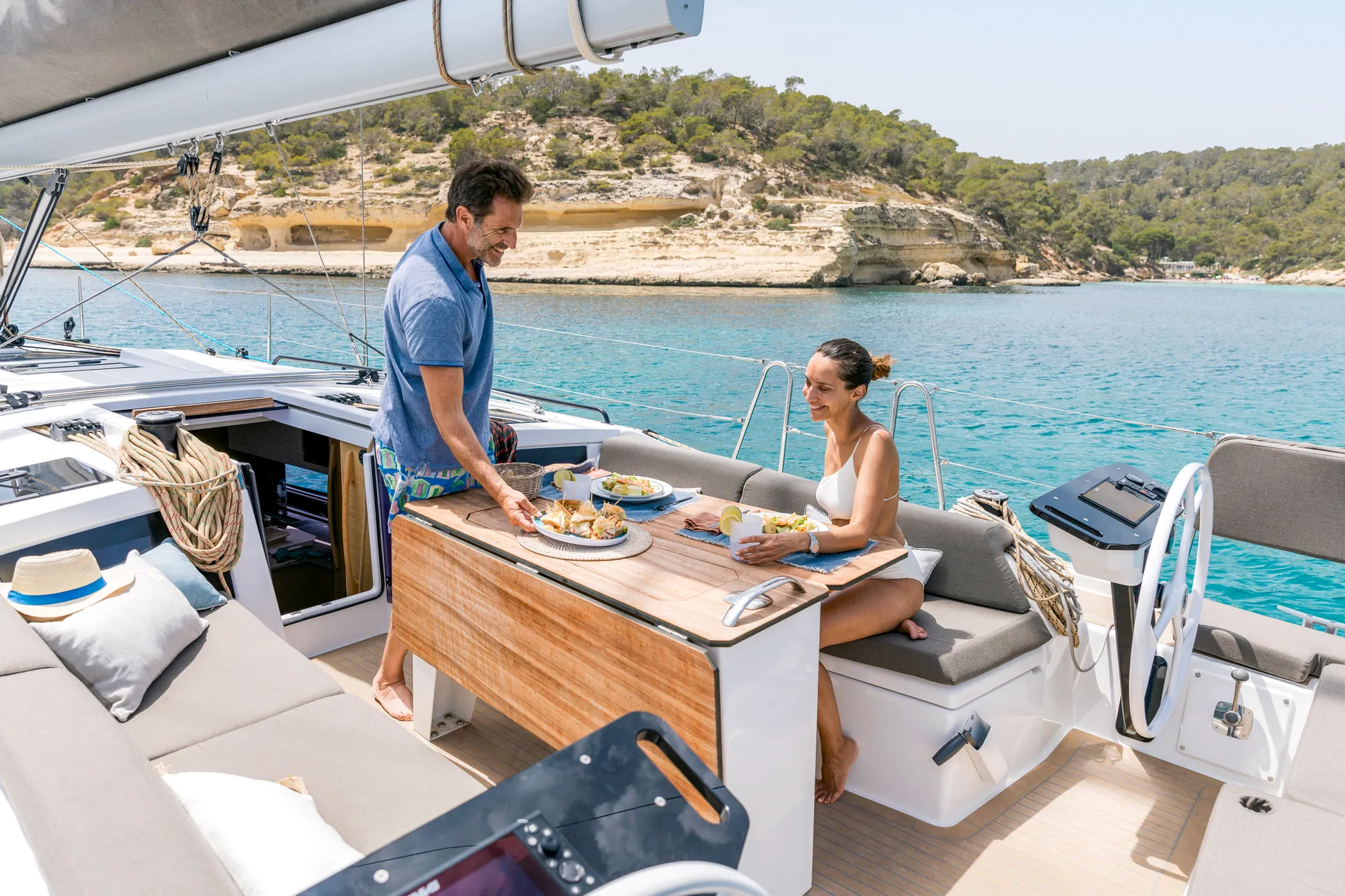 Dufour 41 guest cabin