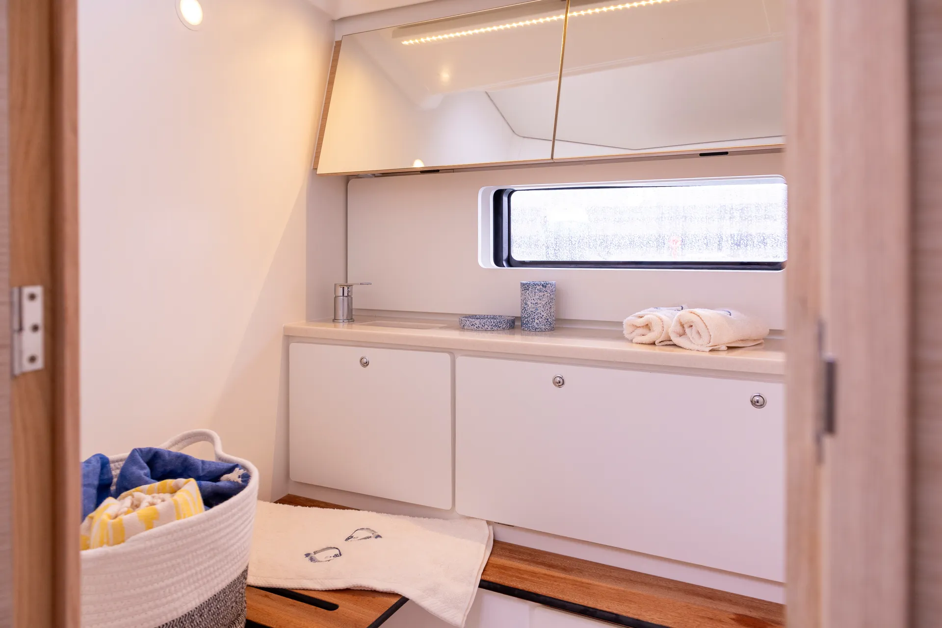 Dufour 44 bathroom