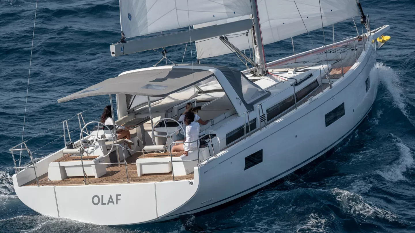 Oceanis Yacht 54