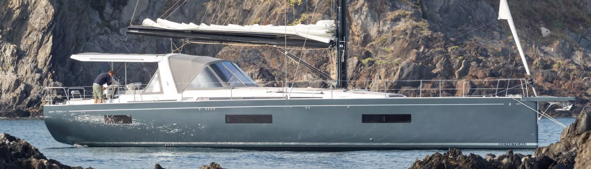 Oceanis Yacht 60