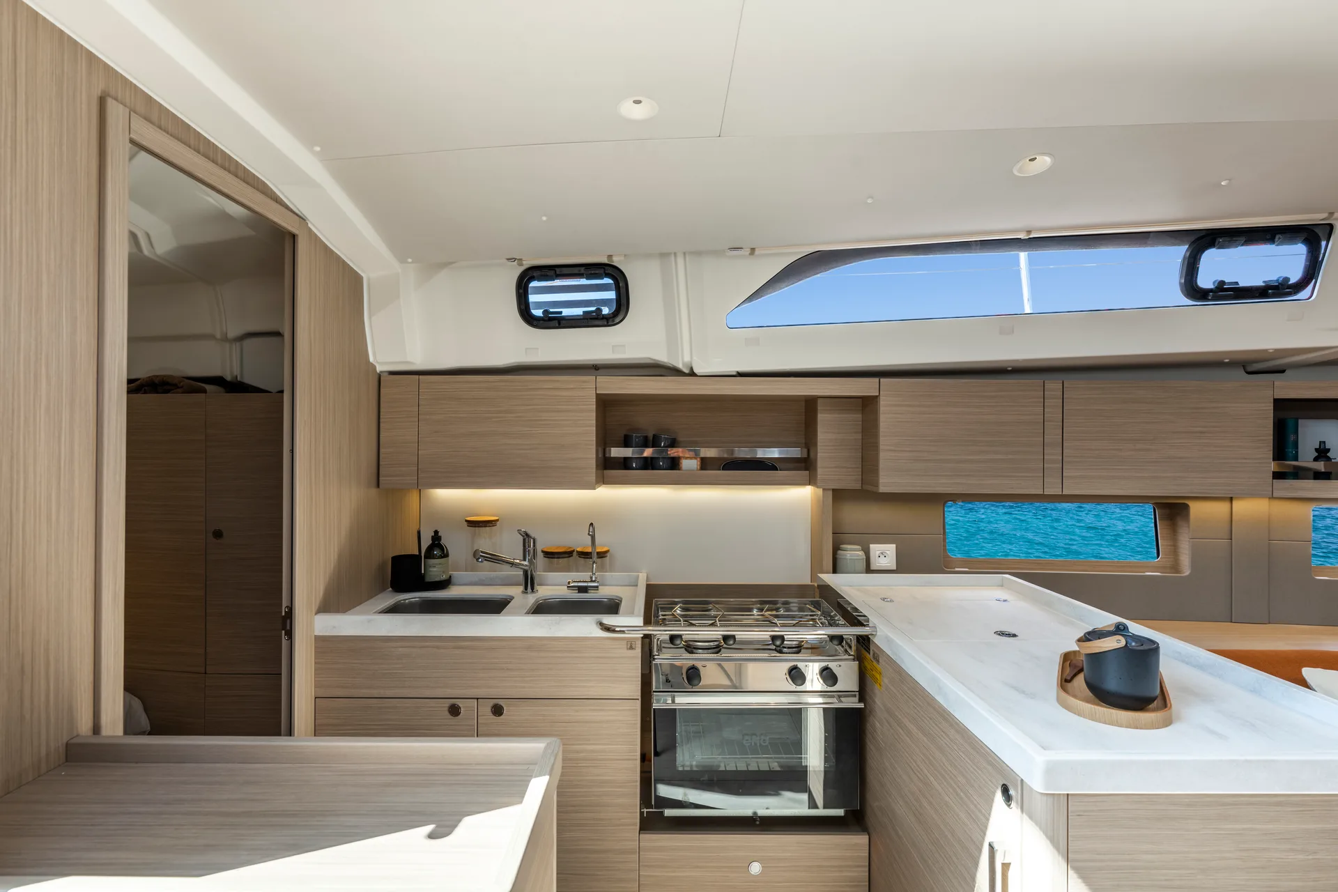 Beneteau Oceanis 47 — photo 10