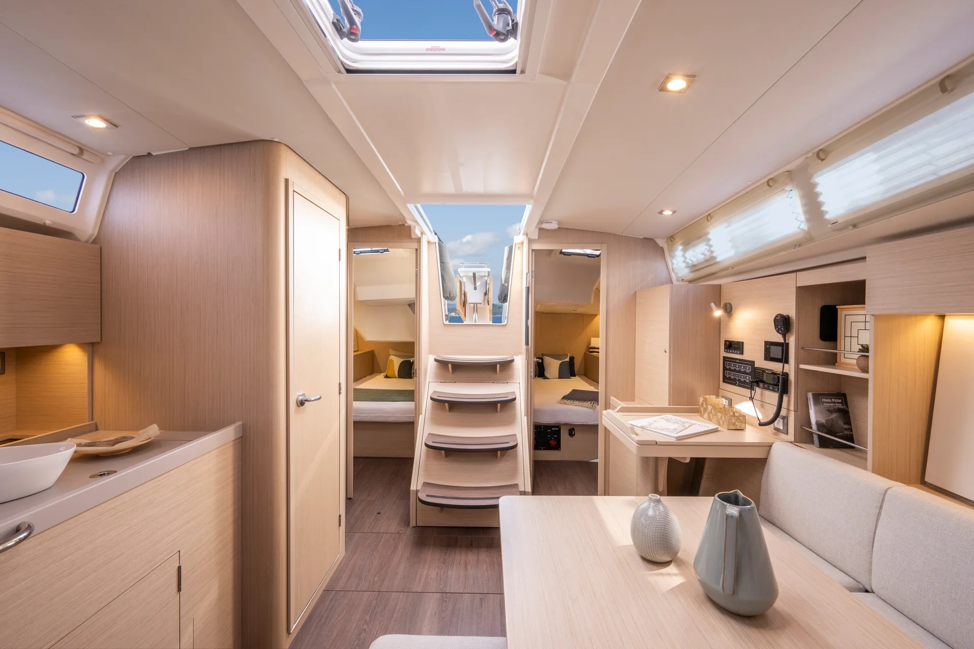 Oceanis 37.1 — photo 8