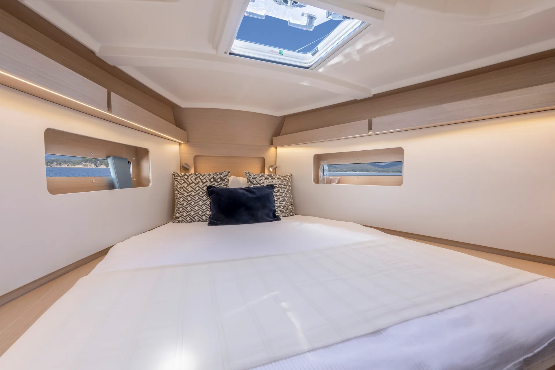 Oceanis 37.1 — photo 12