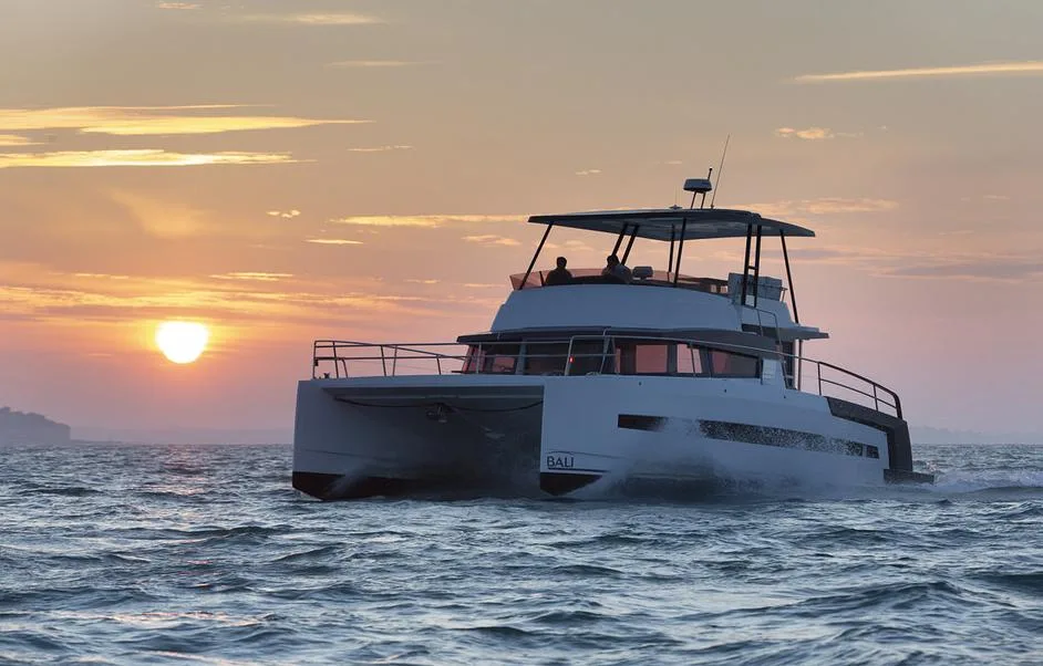 Bali Catamarans 4.4 "Adventure"