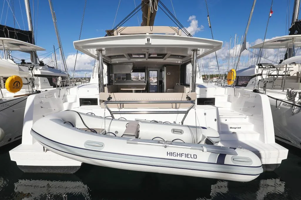 Bali Catamarans 4.4 "Calypso"