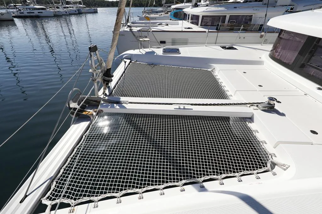 Lagoon 42 — photo 14