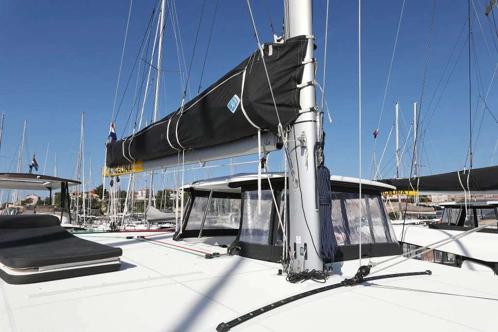 Lagoon 42 — photo 22