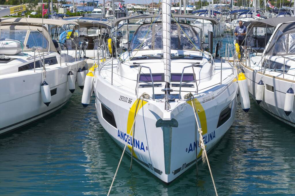 Dufour 44 (2025) — Tribunj